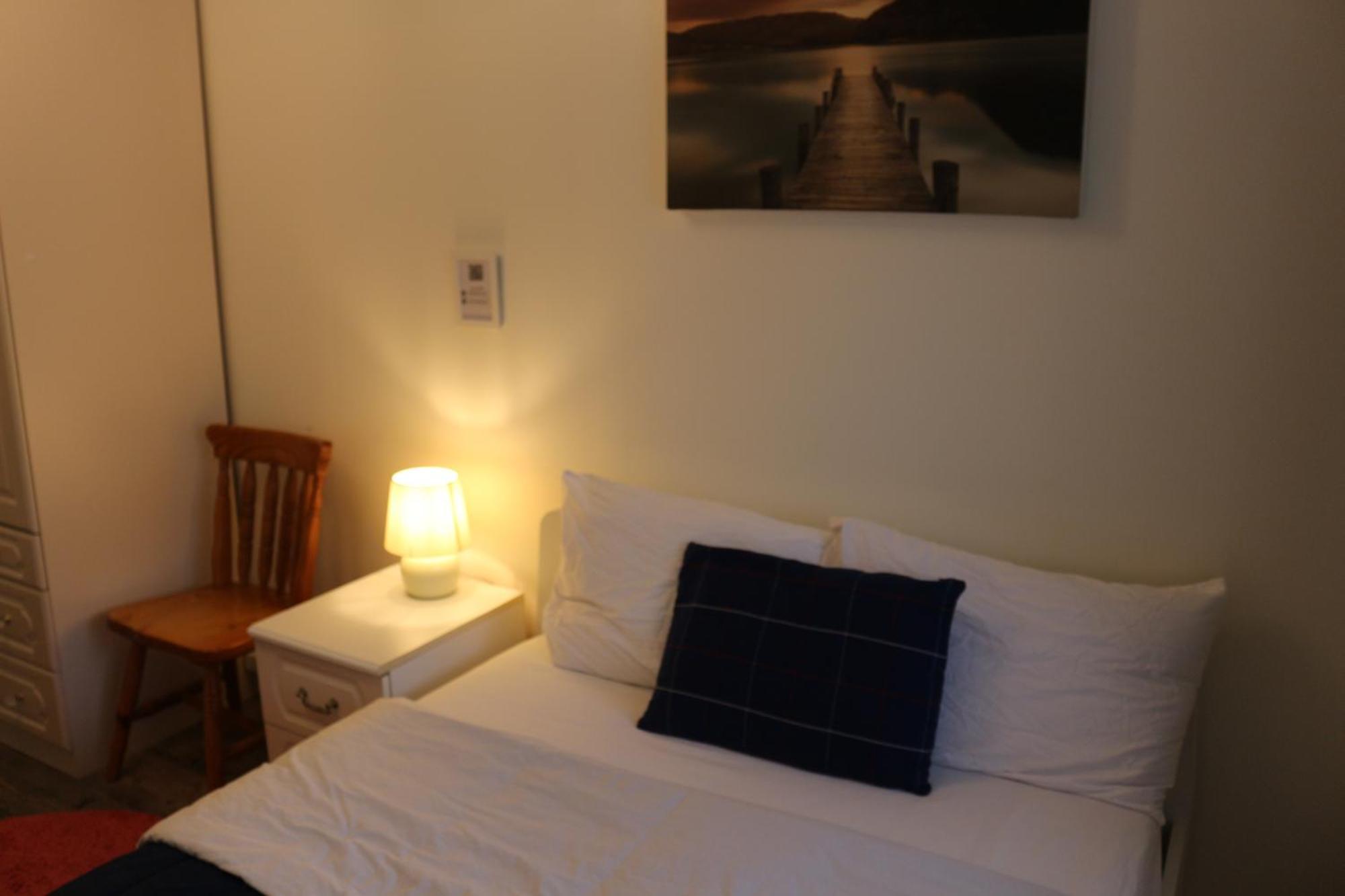 Ensuite Master Bedroom, Private Bathroom, Inside Family Home, Walking Distance To Harry Potter Watford  Esterno foto