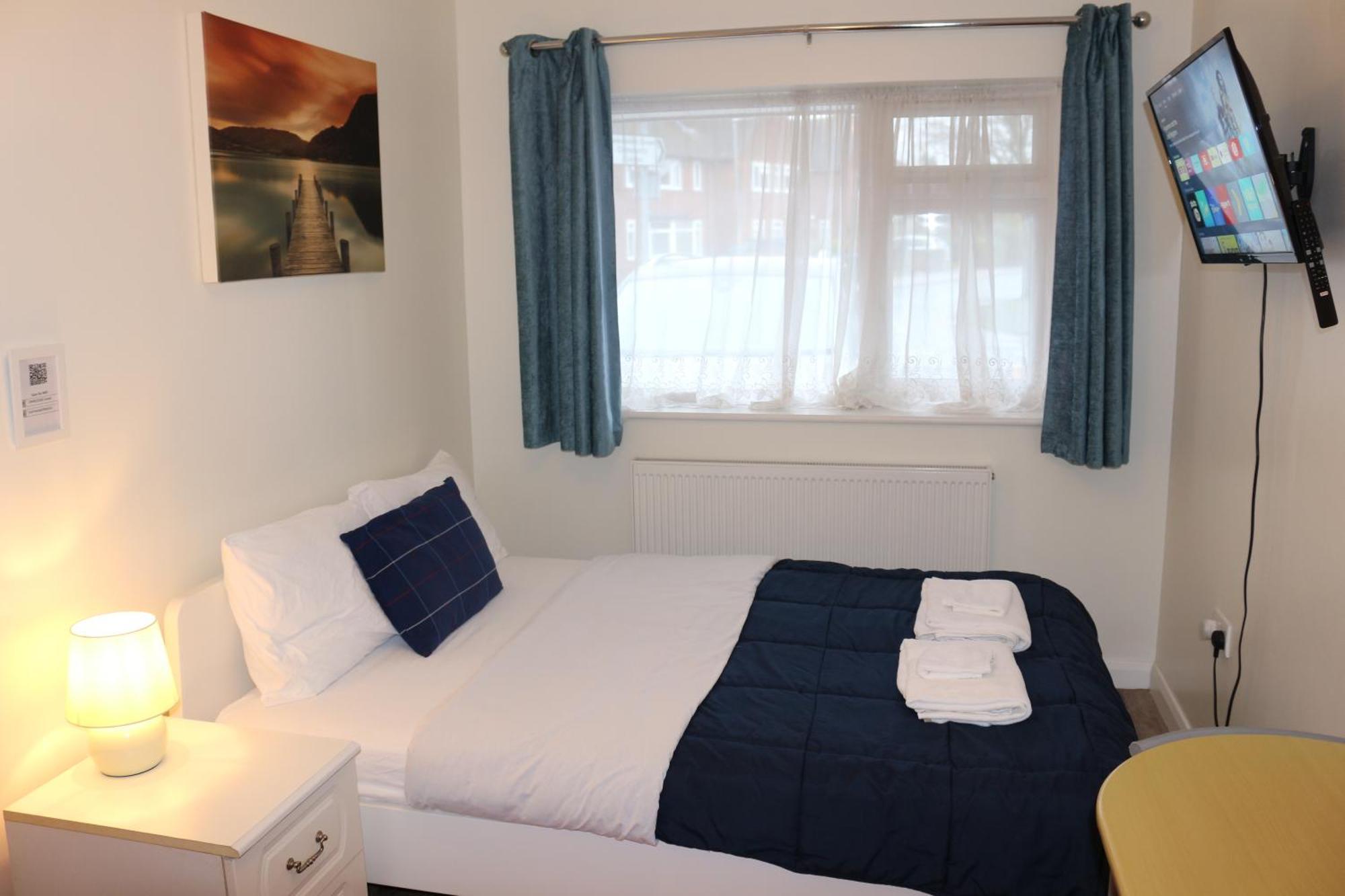 Ensuite Master Bedroom, Private Bathroom, Inside Family Home, Walking Distance To Harry Potter Studios Watford  Esterno foto